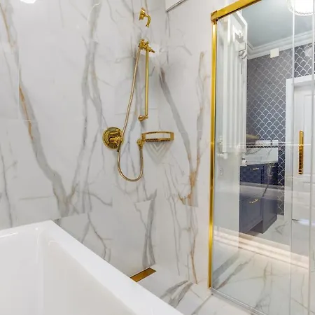 Okrzei, Sun & Snow 소포트