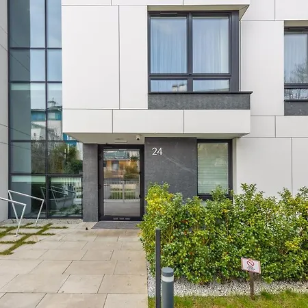 Okrzei, Sun & Snow 소포트