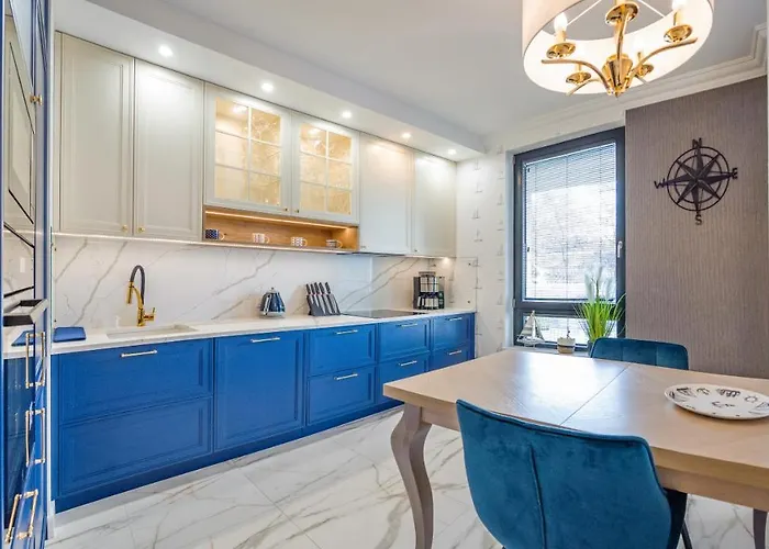 Okrzei, Sun & Snow *